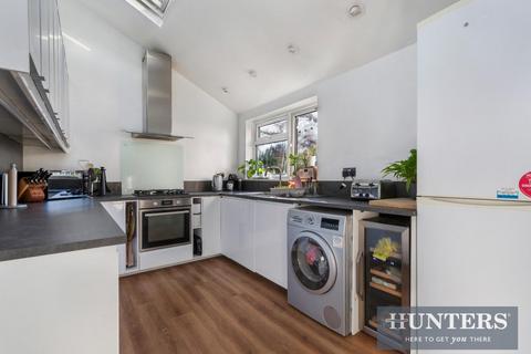 4 bedroom semi-detached house for sale, Greenford Road, Sutton