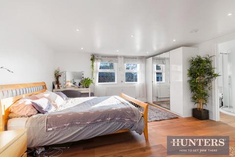 21 Greenford Road, Sutton, SM1 1JY
