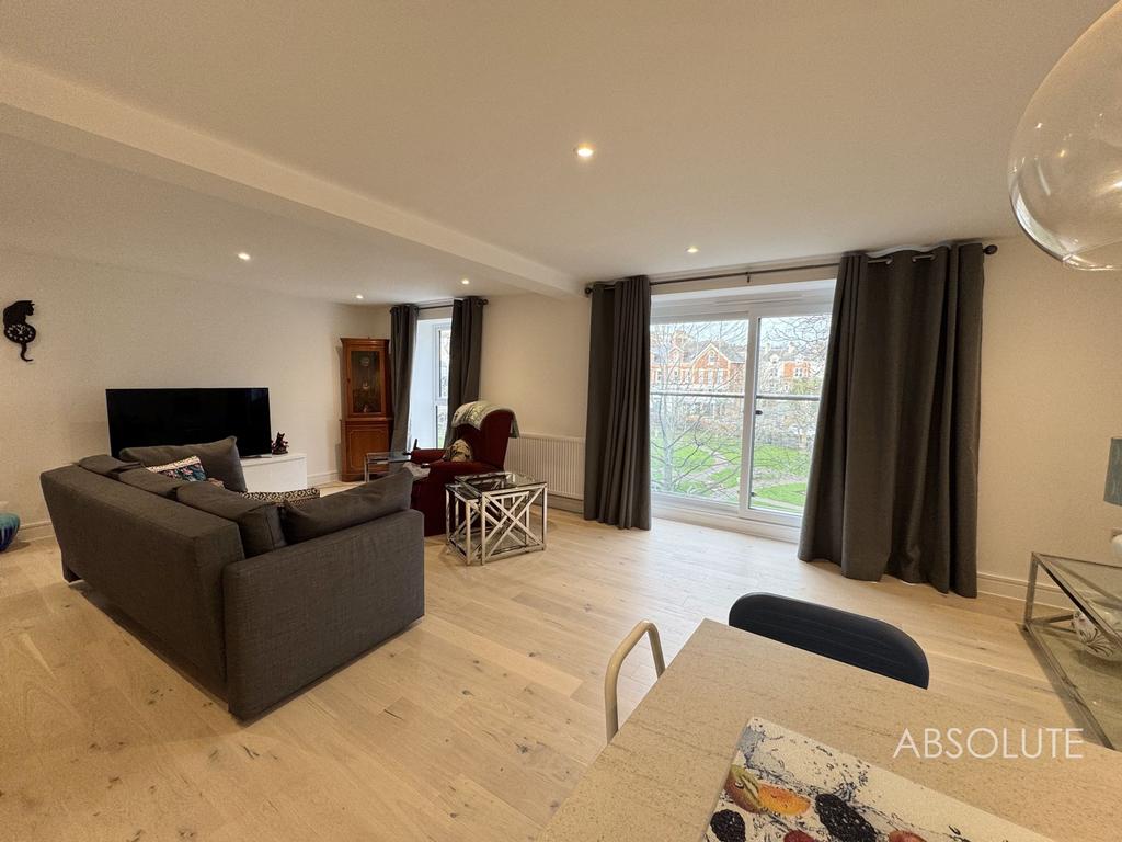 Living/dining space