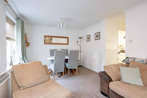 2 bedroom flat for sale, Queens Court, Fetter Lane, York, YO1 6EH