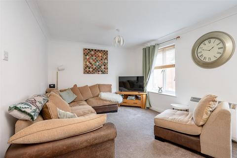 2 bedroom flat for sale, Queens Court, Fetter Lane, York, YO1 6EH