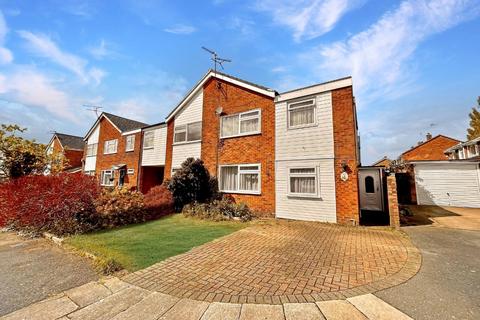 Studio to rent, 15 Plumpton Close, Luton, Bedfordshire, LU2