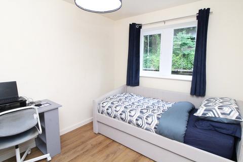 14 Holden View, Oakworth, Keighley, BD22 7EF