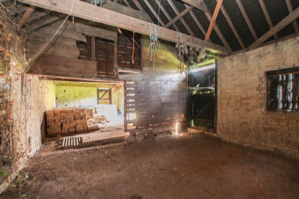 Barn.JPG