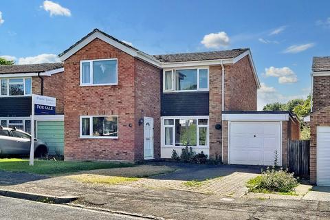 4 bedroom detached house to rent, Wellpond Close, Sharnbrook MK44