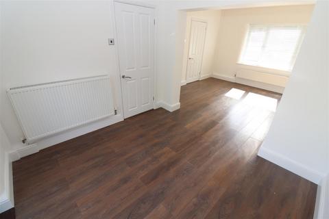 27 Blinco Road, Rushden, NN10 0EA