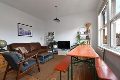2 bedroom flat for sale, Rathfern Road, London, SE6 4NL