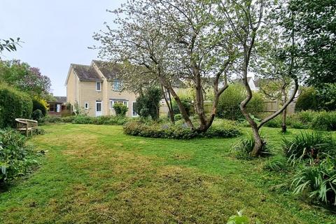 4 bedroom semi-detached house for sale, Chesterton Park, Cirencester, Gloucestershire, GL7