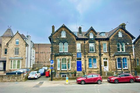 2 bedroom flat for sale, North Park Road, Harrogate, HG1