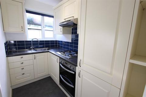 2 bedroom apartment to rent, Thornford Gardens, Southend-on-Sea, Essex, SS2