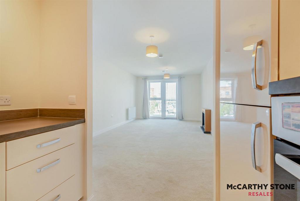 8606938-interior10-800.jpg