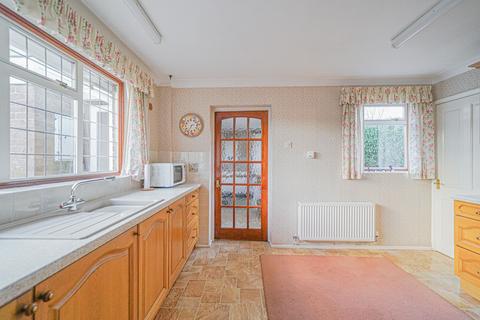 79 Dorridge Road, Dorridge, Solihull, B93 8BT