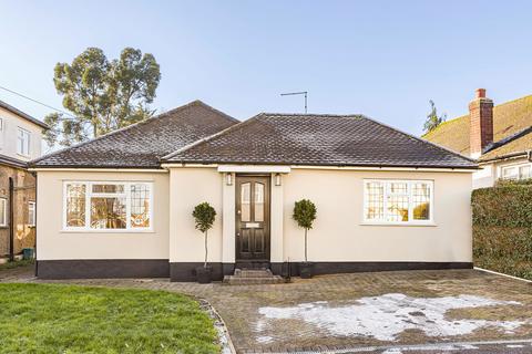 4 bedroom detached bungalow for sale, Allandale Crescent, Potters Bar, EN6