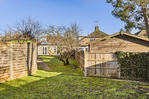 4 bedroom detached bungalow for sale, Allandale Crescent, Potters Bar, EN6