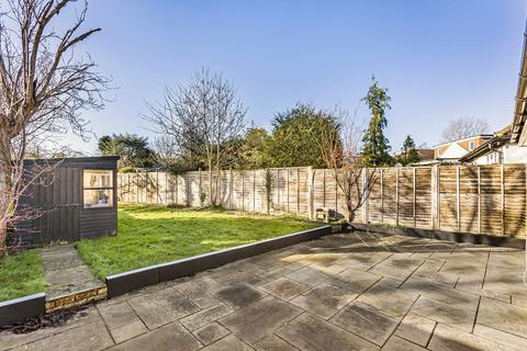 4 bedroom detached bungalow for sale, Allandale Crescent, Potters Bar, EN6