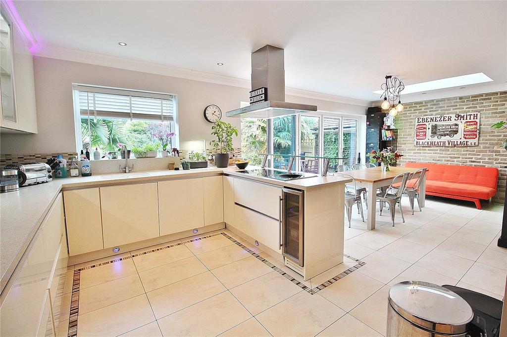 Kitchen/Dining/Fam