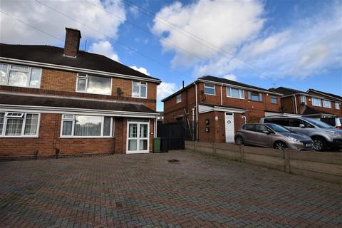 3 bedroom house to rent, Green Lane, Stourbridge