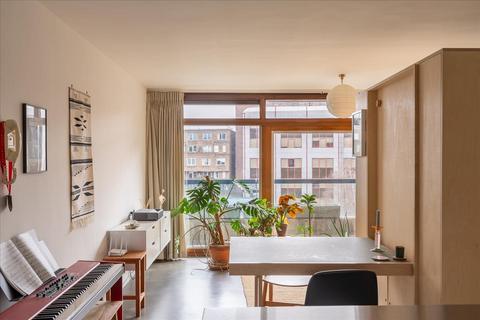 Studio for sale, Breton House, Barbican, London, EC2Y