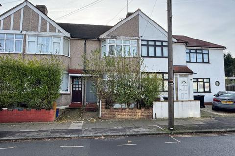 2 bedroom terraced house for sale, 44 Saxon Avenue, Feltham, Middlesex, TW13 5JN