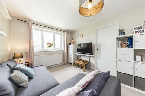 1 bedroom flat to rent, Azalea Close, London W7