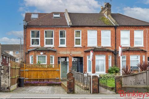 3 bedroom maisonette for sale, Merton Road, Southfields, SW18