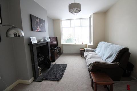 3 bedroom end of terrace house for sale, Westburn Avenue, Keighley, BD22