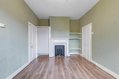 2 bedroom flat for sale, Victoria Road, Alexandra Park, London N22