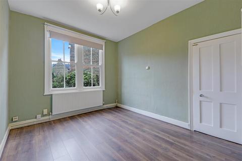 2 bedroom flat for sale, Victoria Road, Alexandra Park, London N22