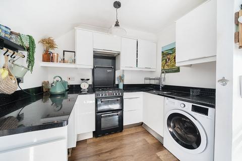 44e Manor Road, Beckenham, BR3 5LE