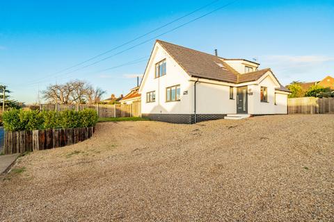 4 bedroom chalet for sale, Station Road, Reedham