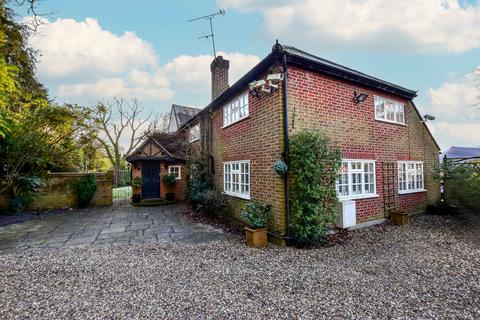 4 bedroom detached house for sale, Bedmond Road, Abbots Langley, WD5