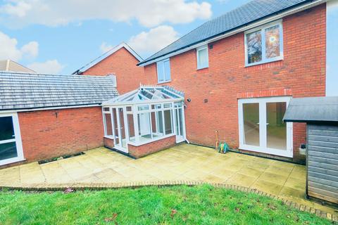 4 bedroom detached house for sale, Rhodfa Morgan Drive, Llangunnor, Carmarthen, Carmarthenshire.