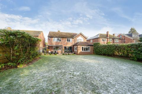 24 High Beeches, Gerrards Cross, SL9 7HX