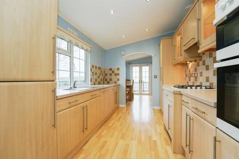 undefined, Tewkesbury, Gloucestershire, GL20