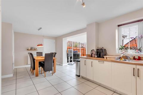 4 bedroom detached house for sale, Codling Road, Evesham