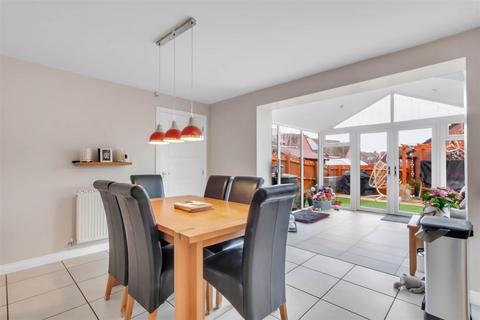 4 bedroom detached house for sale, Codling Road, Evesham