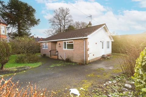 2 bedroom detached bungalow for sale, Queens Close, Oswestry, SY11