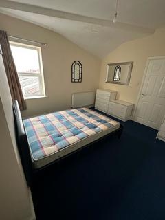 2 bedroom flat to rent, Priory Road, Liverpool L4