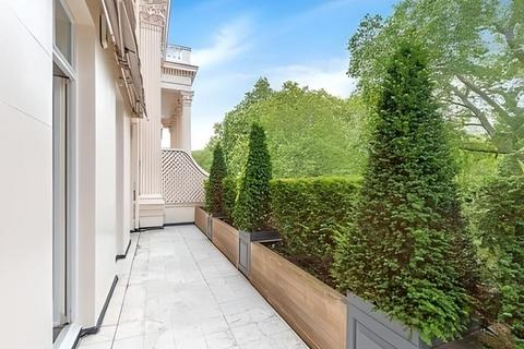 3 bedroom apartment to rent, Belgravia, London SW1W