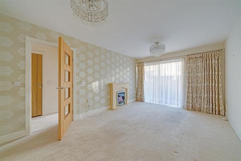 2 bedroom apartment for sale, New Zealand Avenue, Walton-On-Thames