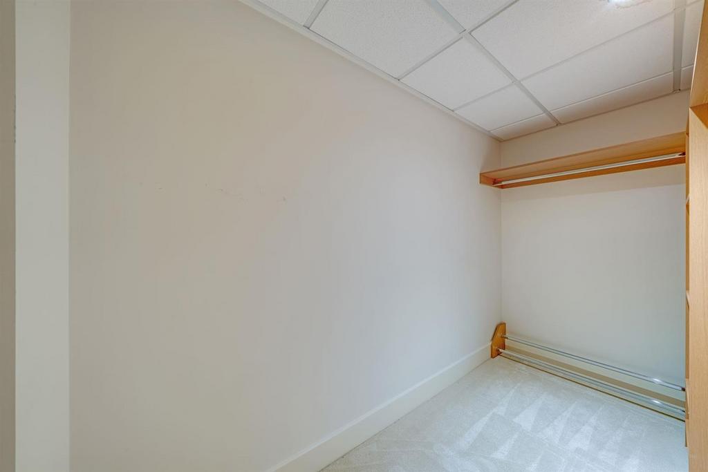 14-e04a IDE00081-medium.jpg