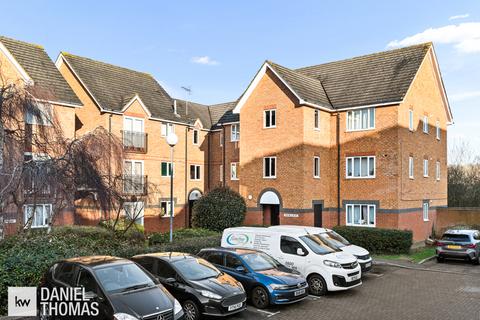 1 bedroom apartment for sale, Farthingale Court, Waltham Abbey- DOORS TO GARDENS