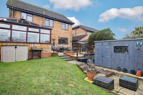 4 bedroom detached house for sale, Hoppet Close, Great Oakley NN18