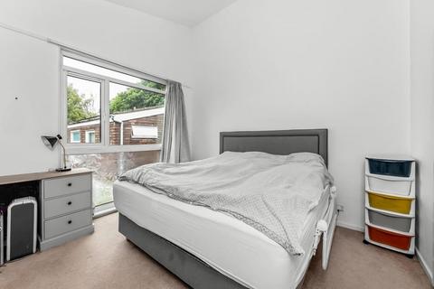 4 bedroom house to rent, Great Brownings, Dulwich, London, SE21