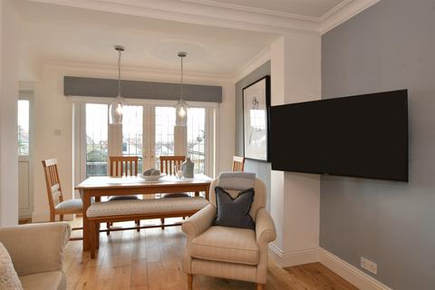 20 Sunset Avenue, London, E4 7LW