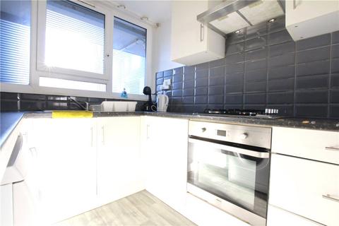 3 bedroom duplex to rent, Rutley Close, Kennington, SE17