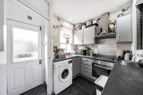 4 bedroom house for sale, Granden Road,, Norbury, London, SW16