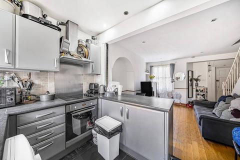 4 bedroom house for sale, Granden Road,, Norbury, London, SW16