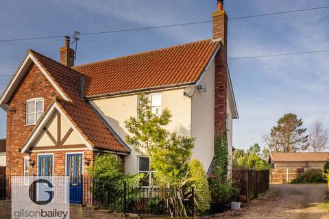 2 bedroom semi-detached house for sale, Burlingham Road, Norwich NR13