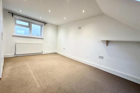 1 bedroom in a house share to rent, High Street, Harlington